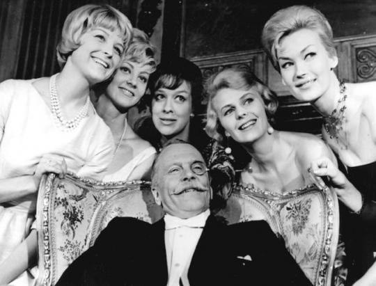 Åsa-Nisse bland grevar och baroner